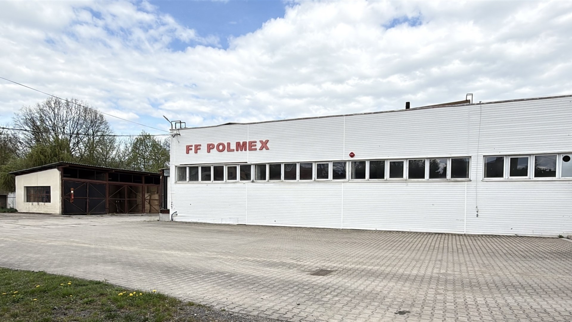 Hala na sprzedaż
